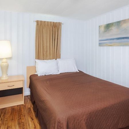 Marguerite Motel Hampton Bagian luar foto