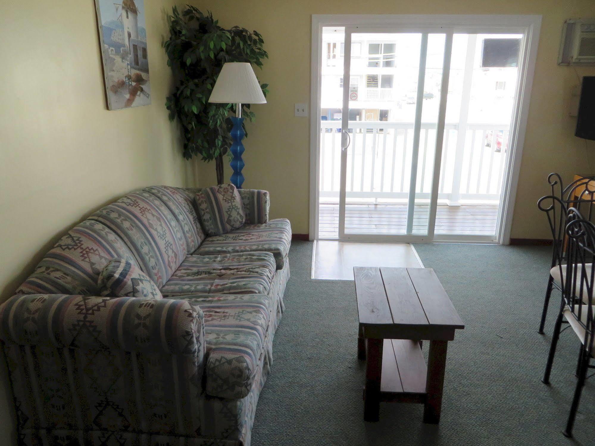 Marguerite Motel Hampton Bagian luar foto